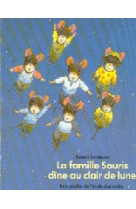 Famille souris dine au clair d